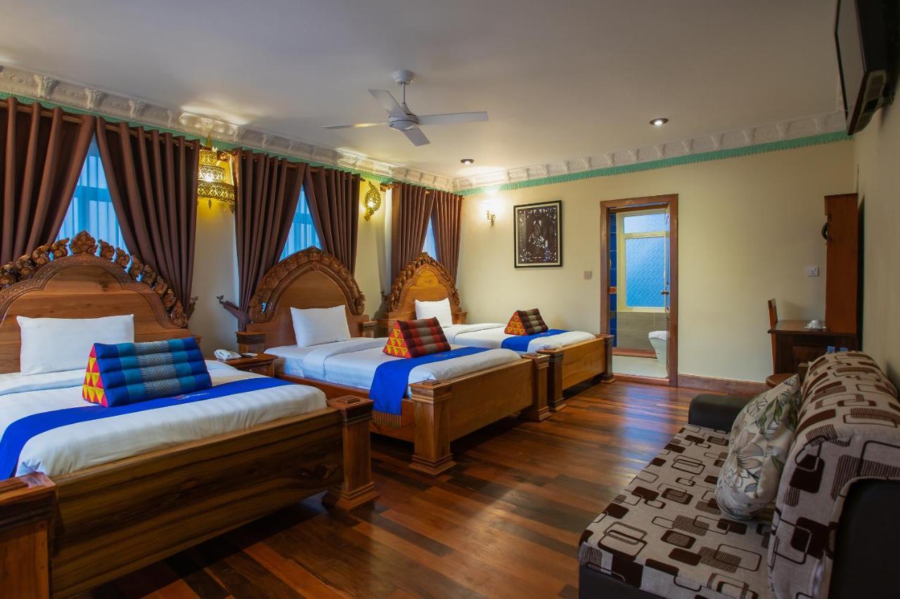 Okay Palace Hotel Phnom-Penh Buitenkant foto
