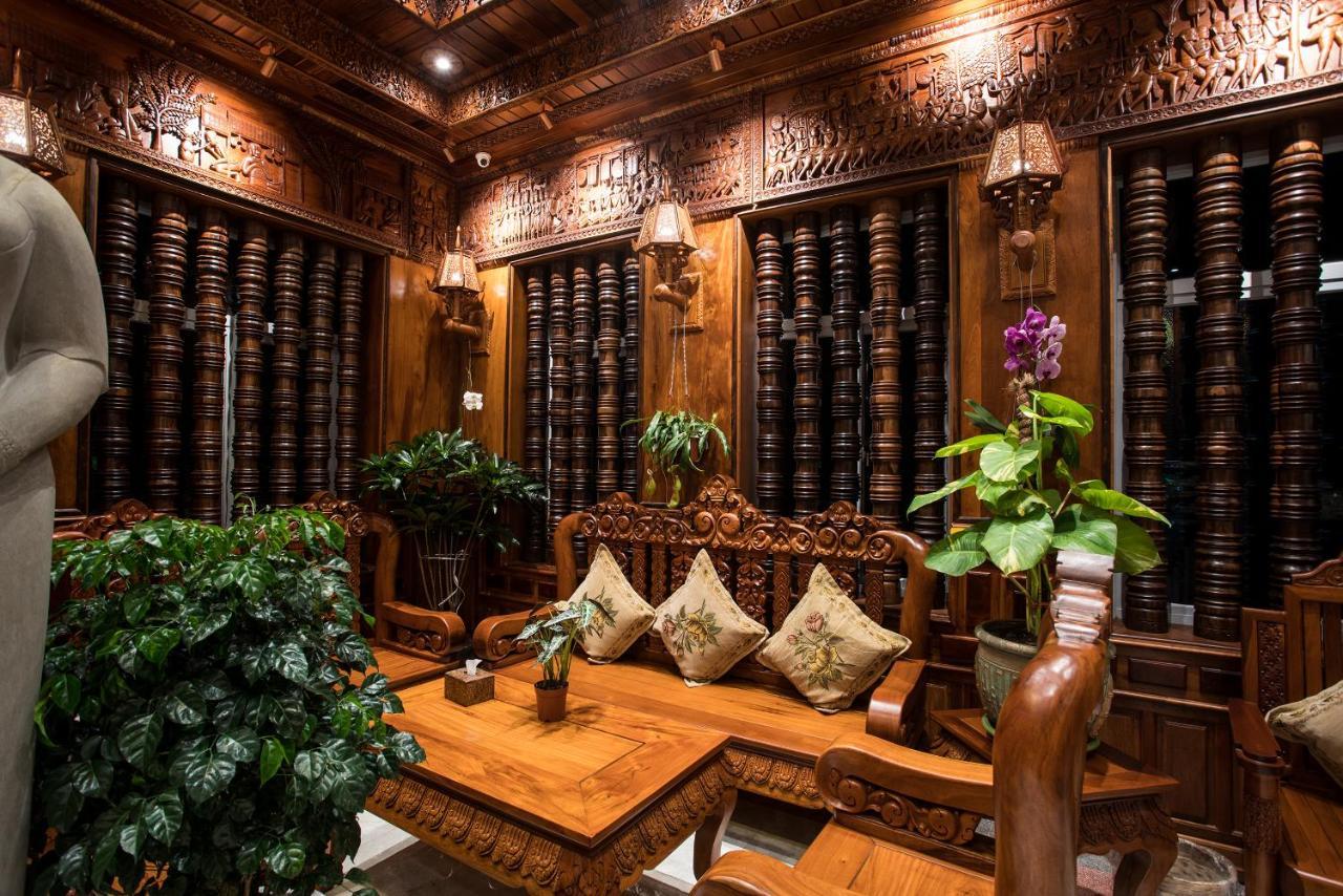 Okay Palace Hotel Phnom-Penh Buitenkant foto
