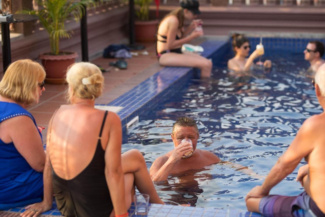 Okay Palace Hotel Phnom-Penh Buitenkant foto