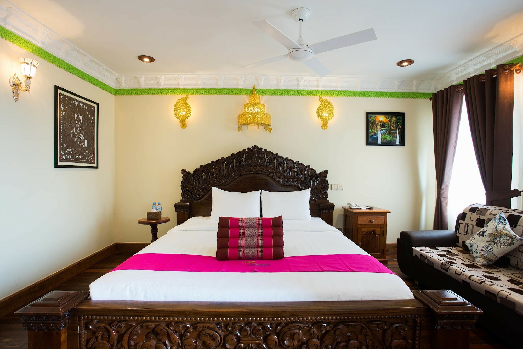 Okay Palace Hotel Phnom-Penh Buitenkant foto
